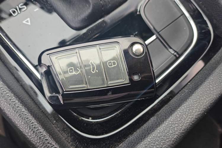 Used Skoda Karoq 2019 TSI280 SmartDrive Luxury Edition China VI standard Vehicle Key
