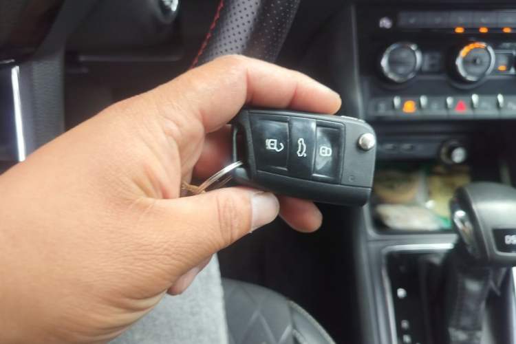 Used Skoda Karoq 2019 TSI280 Smart Drive Elite Edition China V Standard Vehicle Key