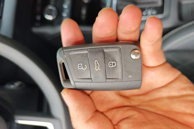 Used Skoda Karoq 2019 TSI280 Smart Drive Deluxe Edition China VI Standard Vehicle Key