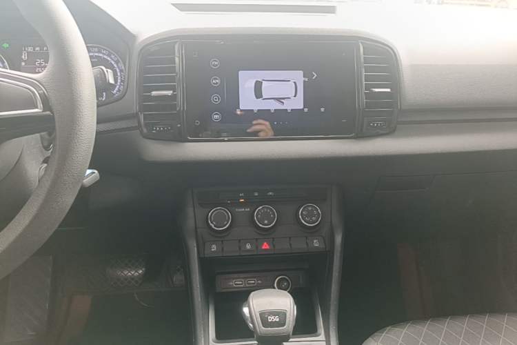 Used Skoda Karoq 2019 TSI280 Comfort Plus Version China VI Standard Audio And AC Panel