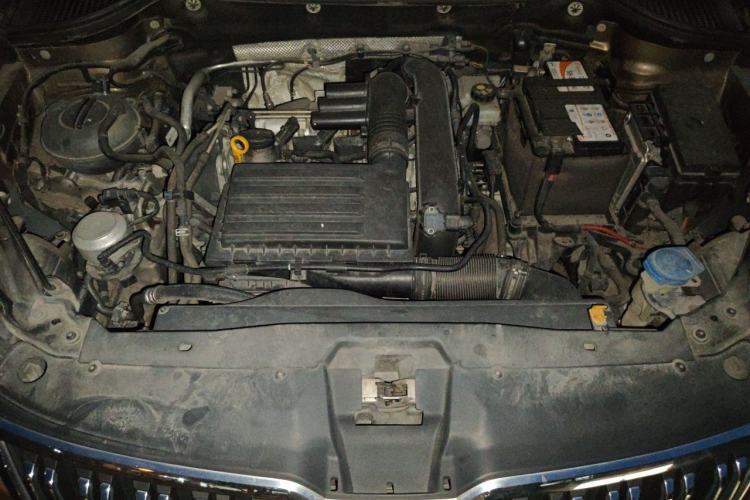 Used Skoda Karoq 2019 TSI280 Smart Drive Deluxe Edition China VI Standard Engine Bay