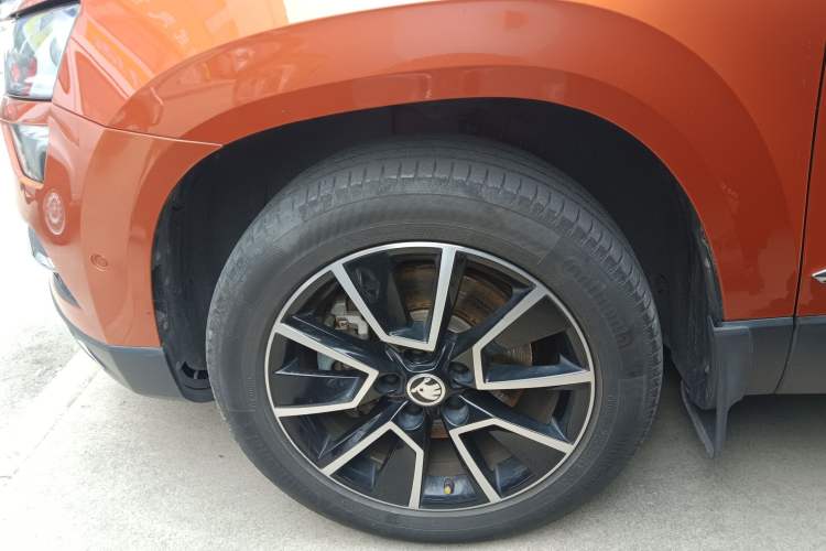 Used Skoda Karoq 2019 TSI280 Smart Drive Deluxe Edition China VI Standard Exterior 4