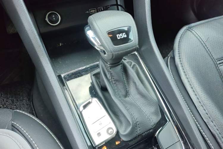 Used Skoda Karoq 2019 TSI280 SmartDrive Luxury Edition China V Standard Gear Lever