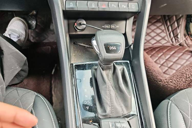 Used Skoda Karoq 2019 TSI280 SmartDrive Luxury Edition China V Standard Gear Lever