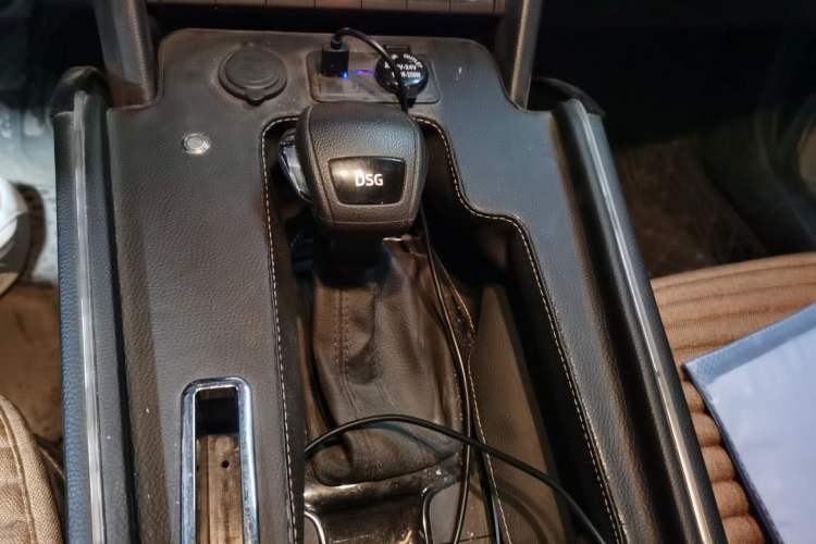 Used Skoda Karoq 2019 TSI280 SmartDrive Luxury Edition China VI standard Gear Lever