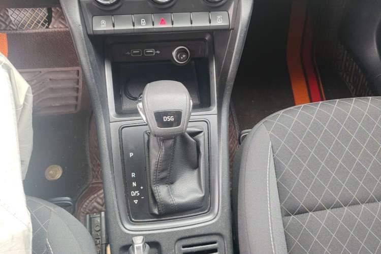 Used Skoda Karoq 2019 TSI280 Comfort Plus Version China VI Standard Gear Lever