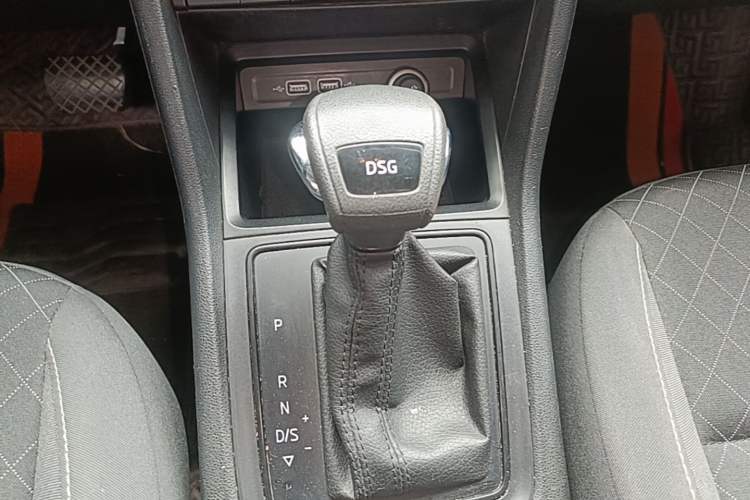 Used Skoda Karoq 2019 TSI280 Comfort Plus Version China VI Standard Gear Lever