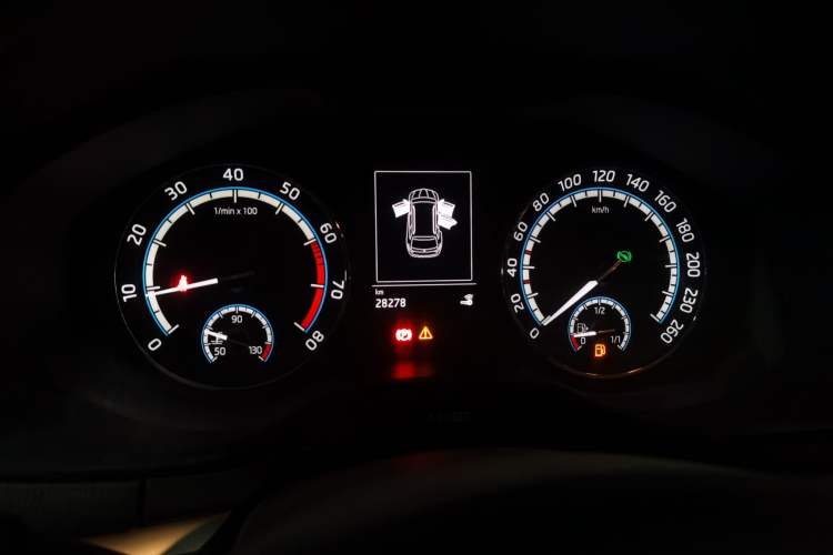 Used Skoda Karoq 2019 TSI280 SmartDrive Luxury Edition China VI standard Instrument Cluster