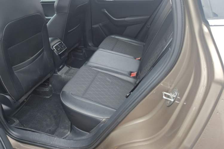 Used Skoda Karoq 2019 TSI280 SmartDrive Luxury Edition China VI standard Left Rear Seat