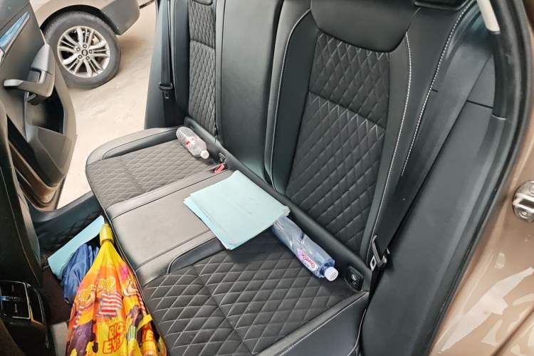 Used Skoda Karoq 2019 TSI280 SmartDrive Luxury Edition China V Standard Left Rear Seat