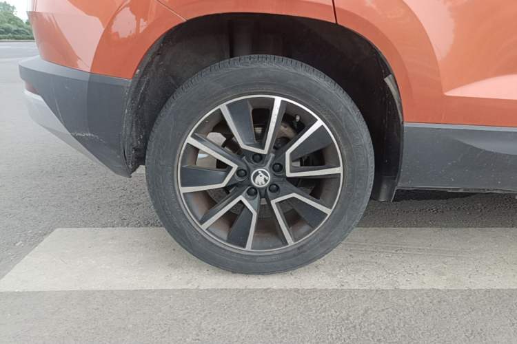 Used Skoda Karoq 2019 TSI280 Comfort Plus Version China VI Standard Right Rear Wheel Hub