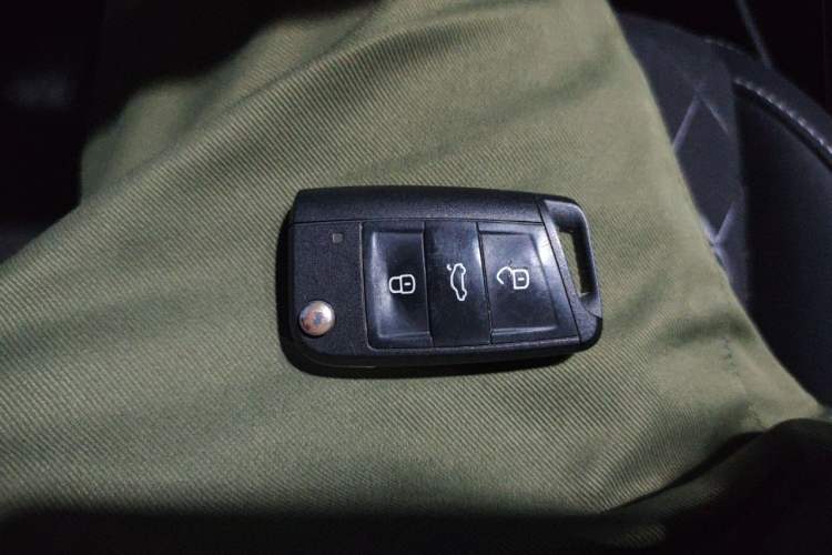 Used Skoda Karoq 2019 TSI280 Smart Drive Deluxe Edition China VI Standard Vehicle Key