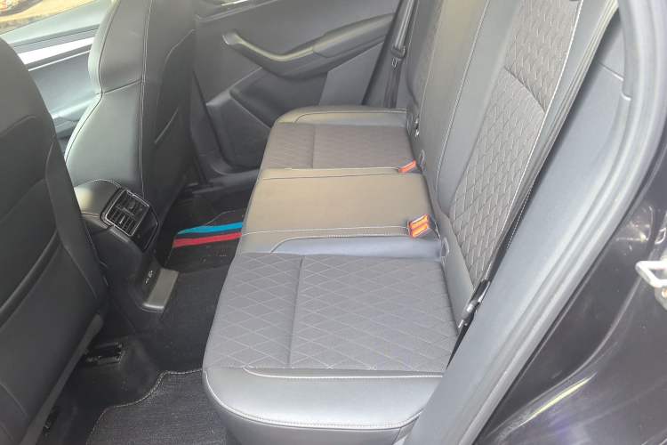 Used Skoda Karoq 2020 TSI280 Luxury Smart Edition China VI Standard Left Rear Seat