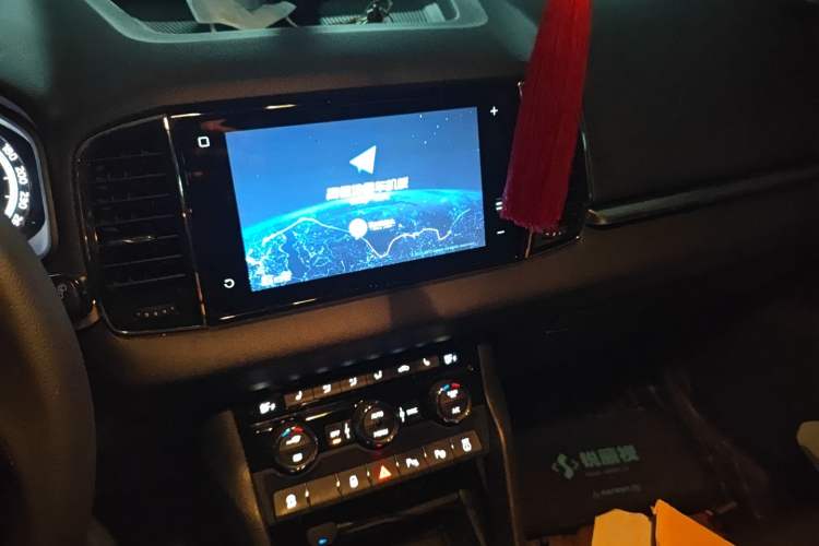 Used Skoda Karoq 2020 TSI280 Luxury Smart Edition China VI Standard Audio And AC Panel