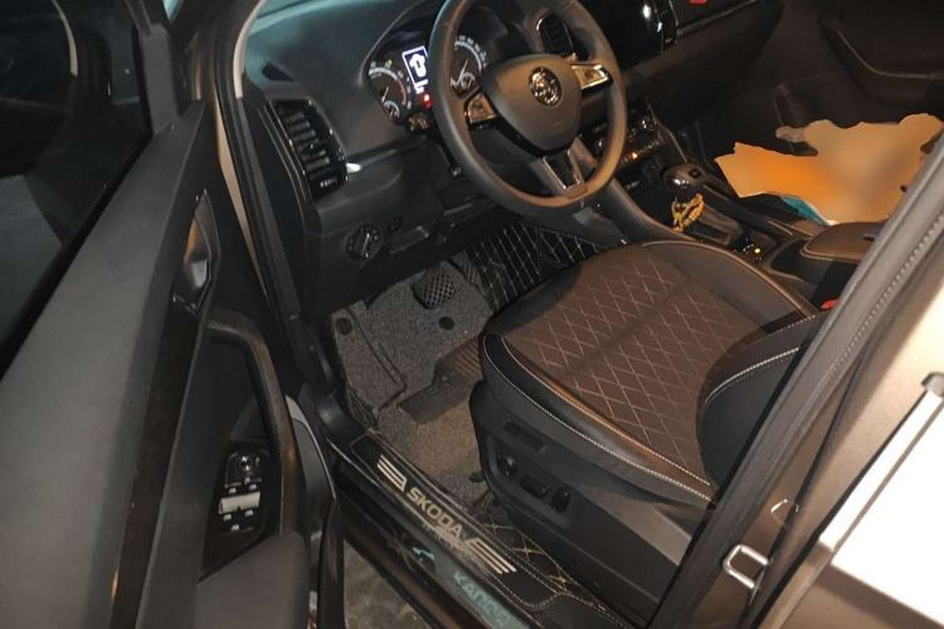 Used Skoda Karoq 2020 TSI280 Luxury Smart Edition China VI Standard Driver Seat