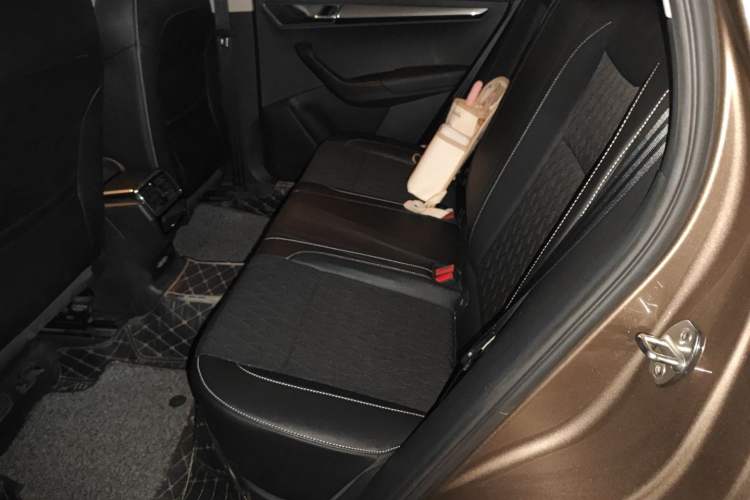 Used Skoda Karoq 2020 TSI280 Luxury Smart Edition China VI Standard Left Rear Seat