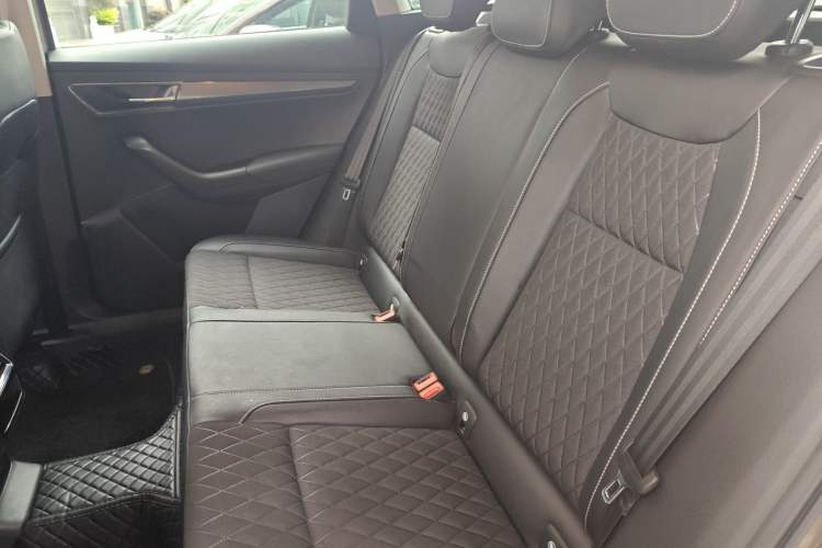 Used Skoda Karoq 2020 TSI280 Smart Drive Technology Edition China VI Left Rear Seat
