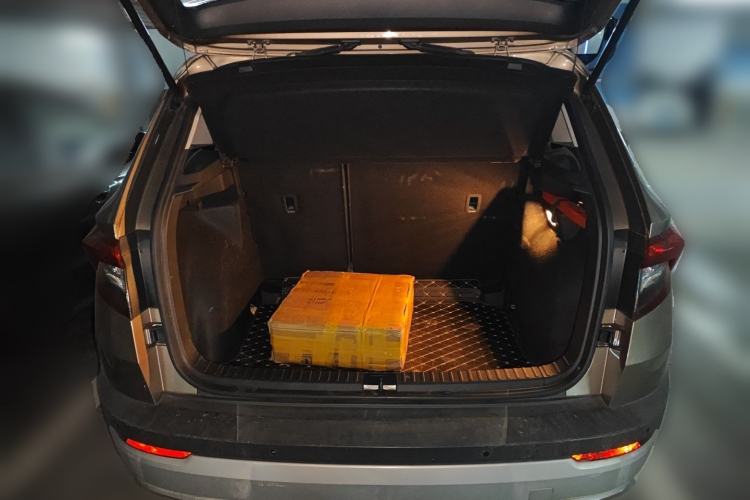 Used Skoda Karoq 2020 TSI280 Luxury Smart Edition China VI Standard Trunk