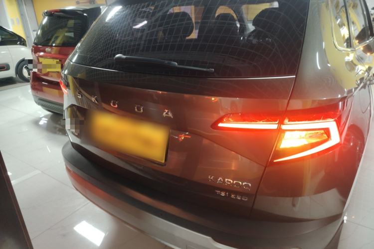 Used Skoda Karoq 2020 TSI280 Luxury Smart Edition China VI Standard Exterior 4