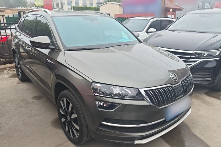 Used Skoda Karoq 2020 TSI280 Luxury Smart Edition China VI Standard Front Right 45 Deg