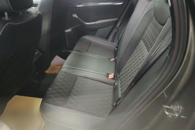 Used Skoda Karoq 2020 TSI280 Luxury Smart Edition China VI Standard Interior 4