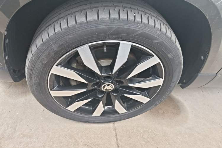 Used Skoda Karoq 2020 TSI280 Luxury Smart Edition China VI Standard Left Front Wheel Hub