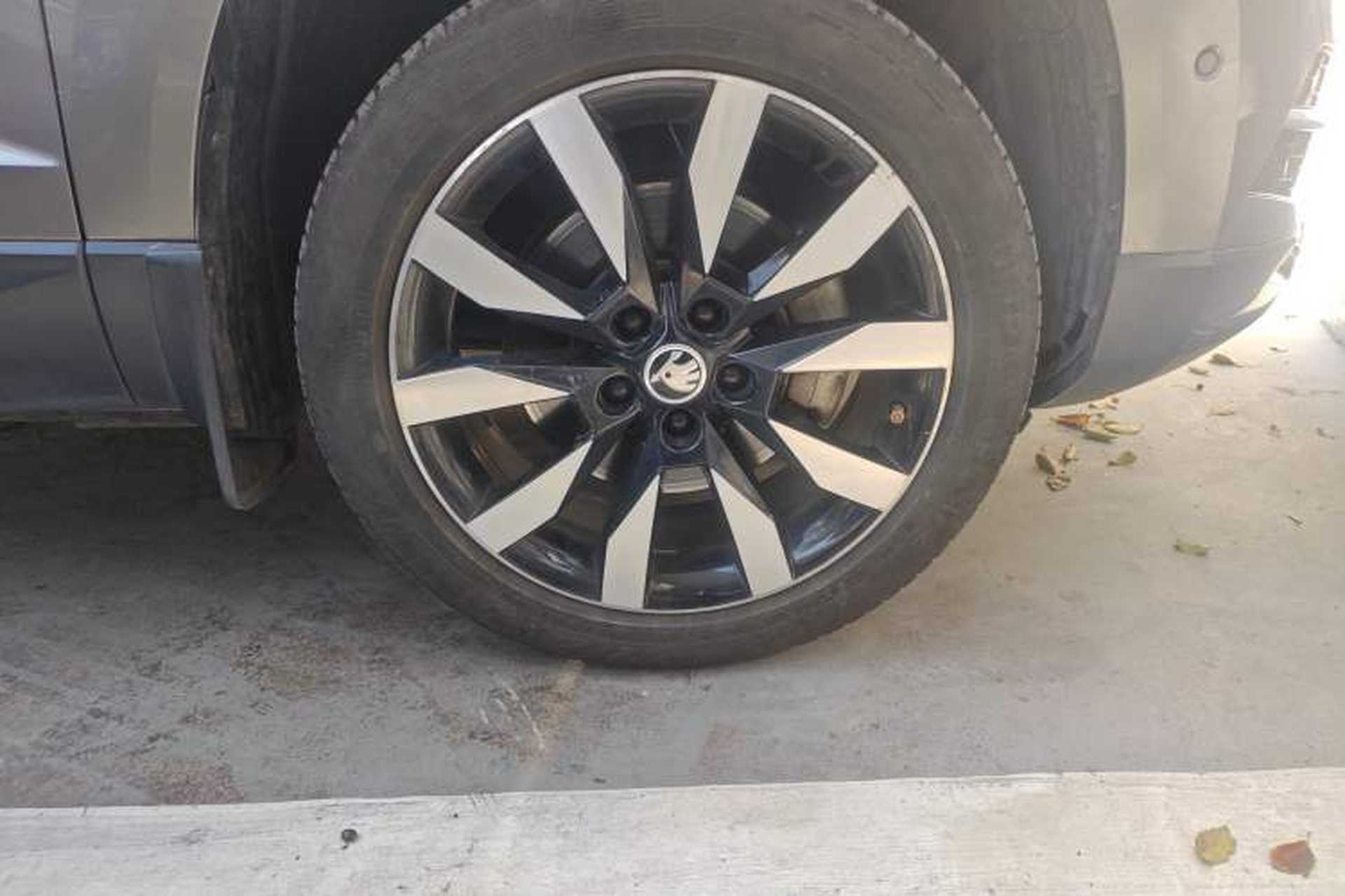Used Skoda Karoq 2020 TSI280 Luxury Smart Edition China VI Standard Right Front Wheel Hub