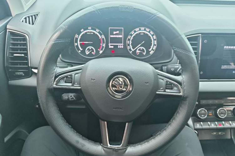 Used Skoda Karoq 2020 TSI280 Luxury Smart Edition China VI Standard Steering Wheel