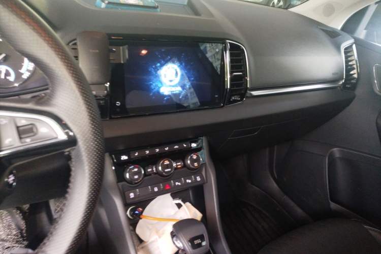 Used Skoda Karoq 2020 TSI280 Luxury Smart Edition China VI Standard Audio And AC Panel