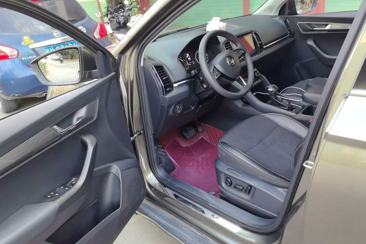Used Skoda Karoq 2020 TSI280 Luxury Smart Edition China VI Standard Driver Seat