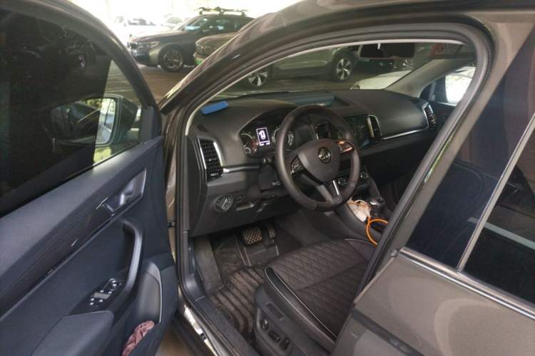 Used Skoda Karoq 2020 TSI280 Luxury Smart Edition China VI Standard Driver Seat
