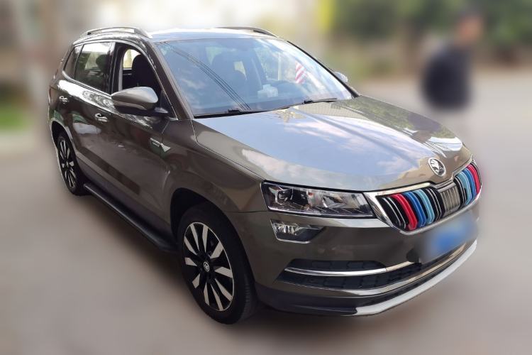 Used Skoda Karoq 2020 TSI280 Luxury Smart Edition China VI Standard Front Right 45 Deg