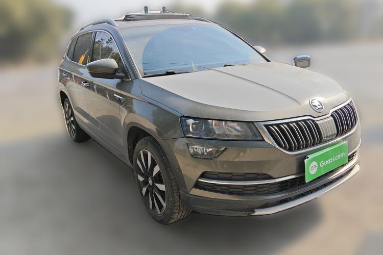 Used Skoda Karoq 2020 TSI280 Luxury Smart Edition China VI Standard Front Right 45 Deg