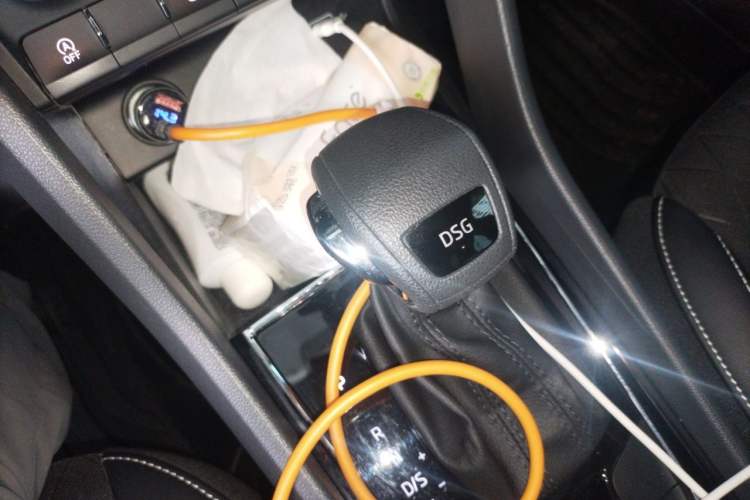 Used Skoda Karoq 2020 TSI280 Luxury Smart Edition China VI Standard Gear Lever