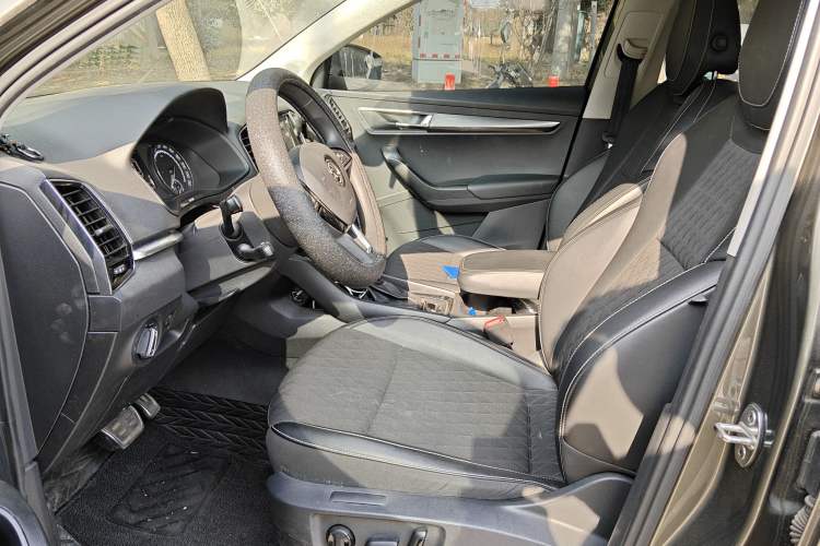 Used Skoda Karoq 2020 TSI280 Luxury Smart Edition China VI Standard Left Front Seat