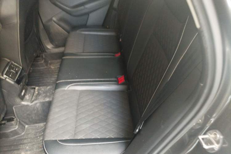 Used Skoda Karoq 2020 TSI280 Luxury Smart Edition China VI Standard Left Rear Seat
