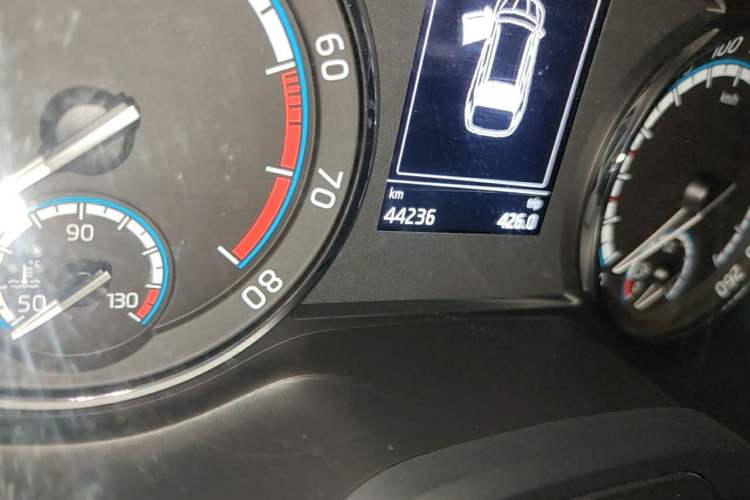 Used Skoda Karoq 2020 TSI280 Luxury Smart Edition China VI Standard Odometer Close Up