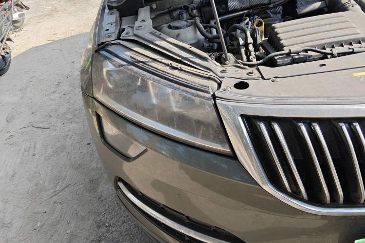 Used Skoda Karoq 2020 TSI280 Luxury Smart Edition China VI Standard Right Front Headlight
