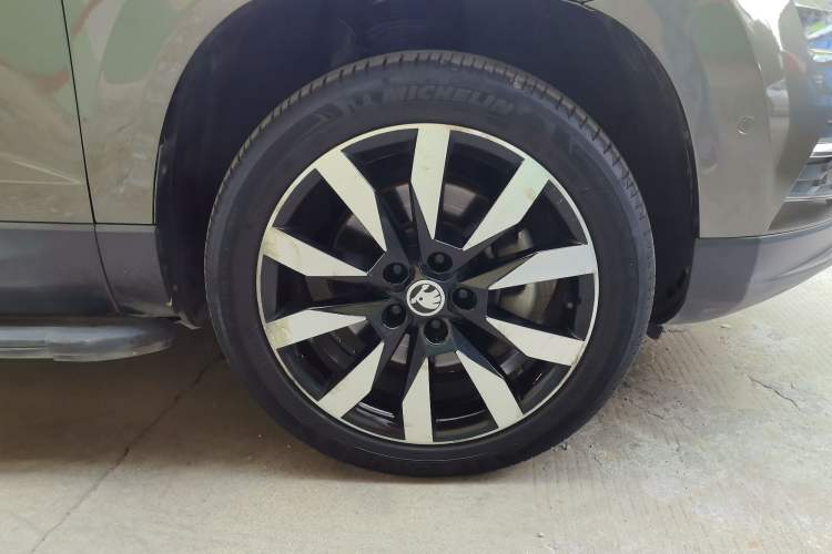 Used Skoda Karoq 2020 TSI280 Luxury Smart Edition China VI Standard Right Front Wheel Hub