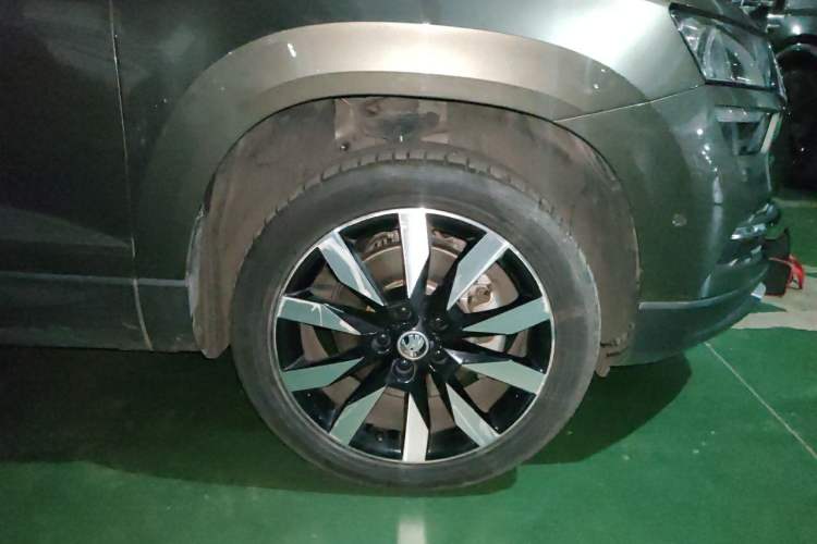 Used Skoda Karoq 2020 TSI280 Luxury Smart Edition China VI Standard Right Front Wheel Hub