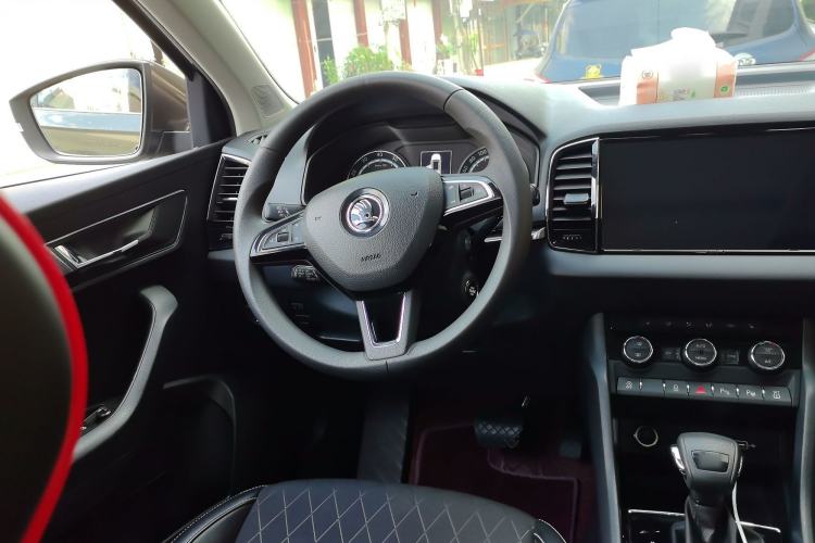 Used Skoda Karoq 2020 TSI280 Luxury Smart Edition China VI Standard Steering Wheel