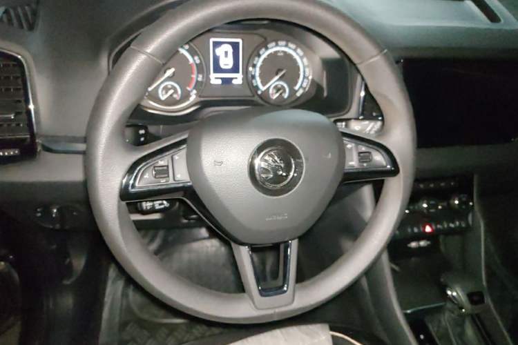 Used Skoda Karoq 2020 TSI280 Luxury Smart Edition China VI Standard Steering Wheel