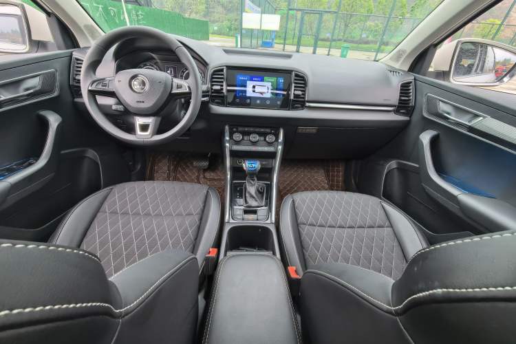 Used Skoda Karoq 2020 TSI280 Luxury Smart Edition China VI Standard Audio And AC Panel