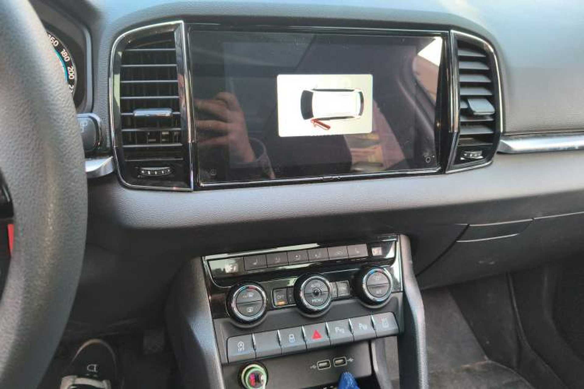 Used Skoda Karoq 2020 TSI280 Luxury Smart Edition China VI Standard Audio And AC Panel