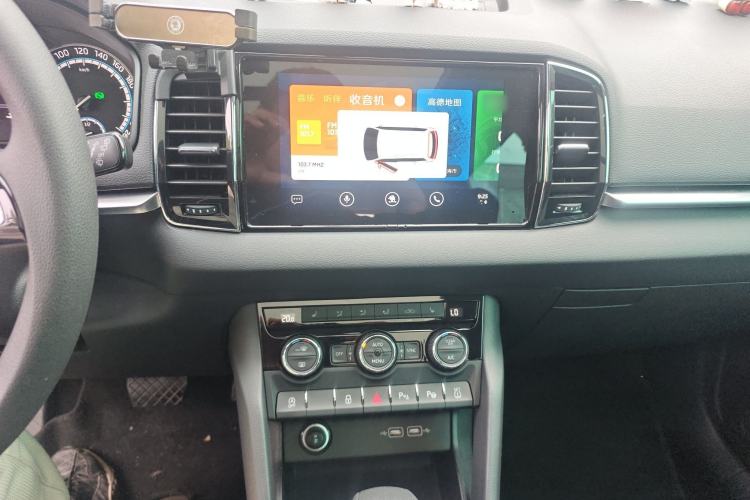 Used Skoda Karoq 2020 TSI280 Luxury Smart Edition China VI Standard Audio And AC Panel