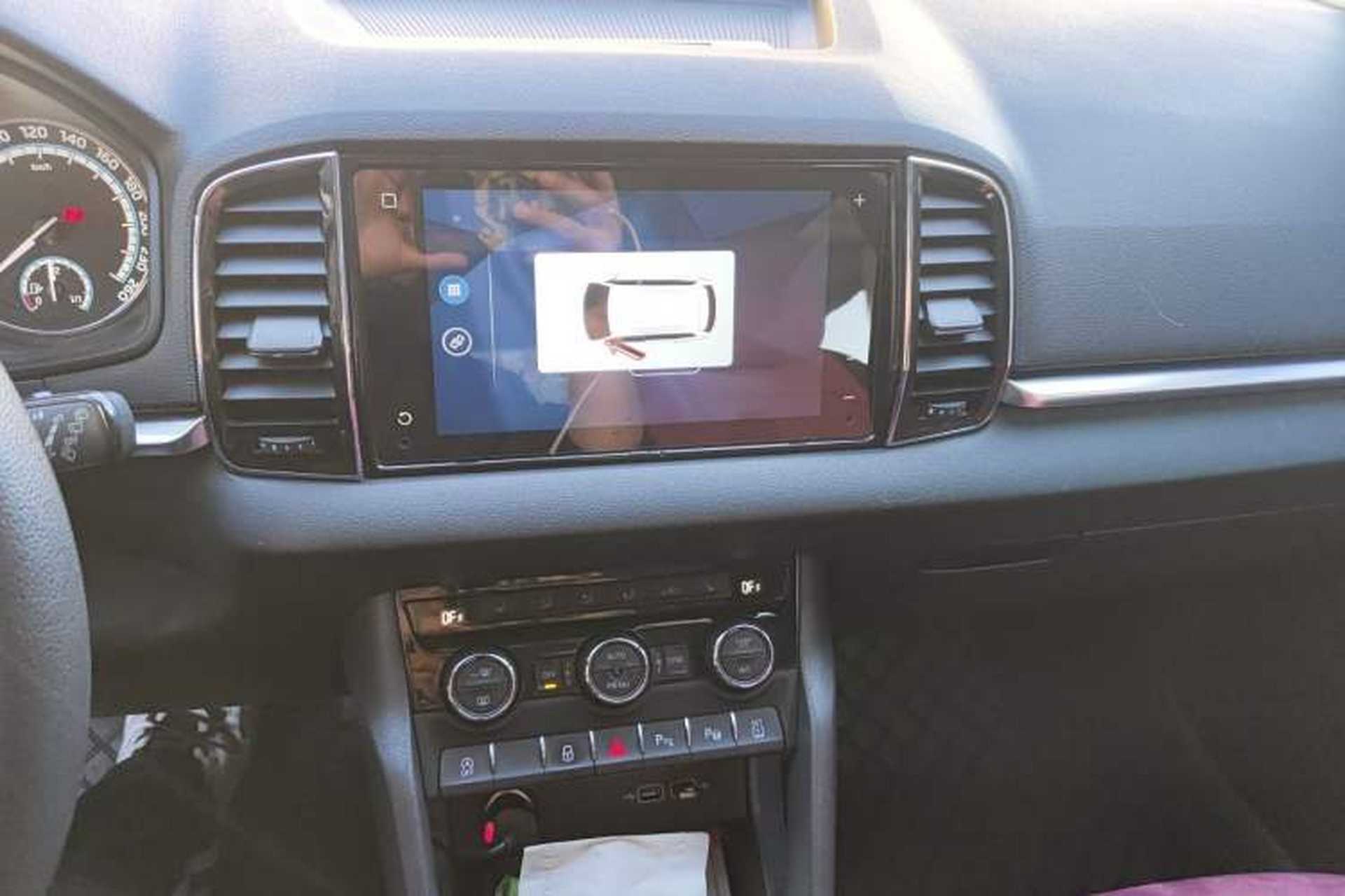 Used Skoda Karoq 2020 TSI280 Luxury Smart Edition China VI Standard Audio And AC Panel