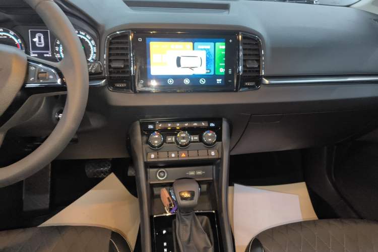 Used Skoda Karoq 2020 TSI280 Smart Drive Technology Edition China VI Audio And AC Panel