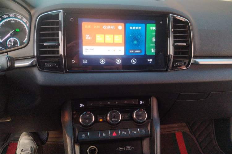Used Skoda Karoq 2020 TSI280 Luxury Smart Edition China VI Standard Audio And AC Panel