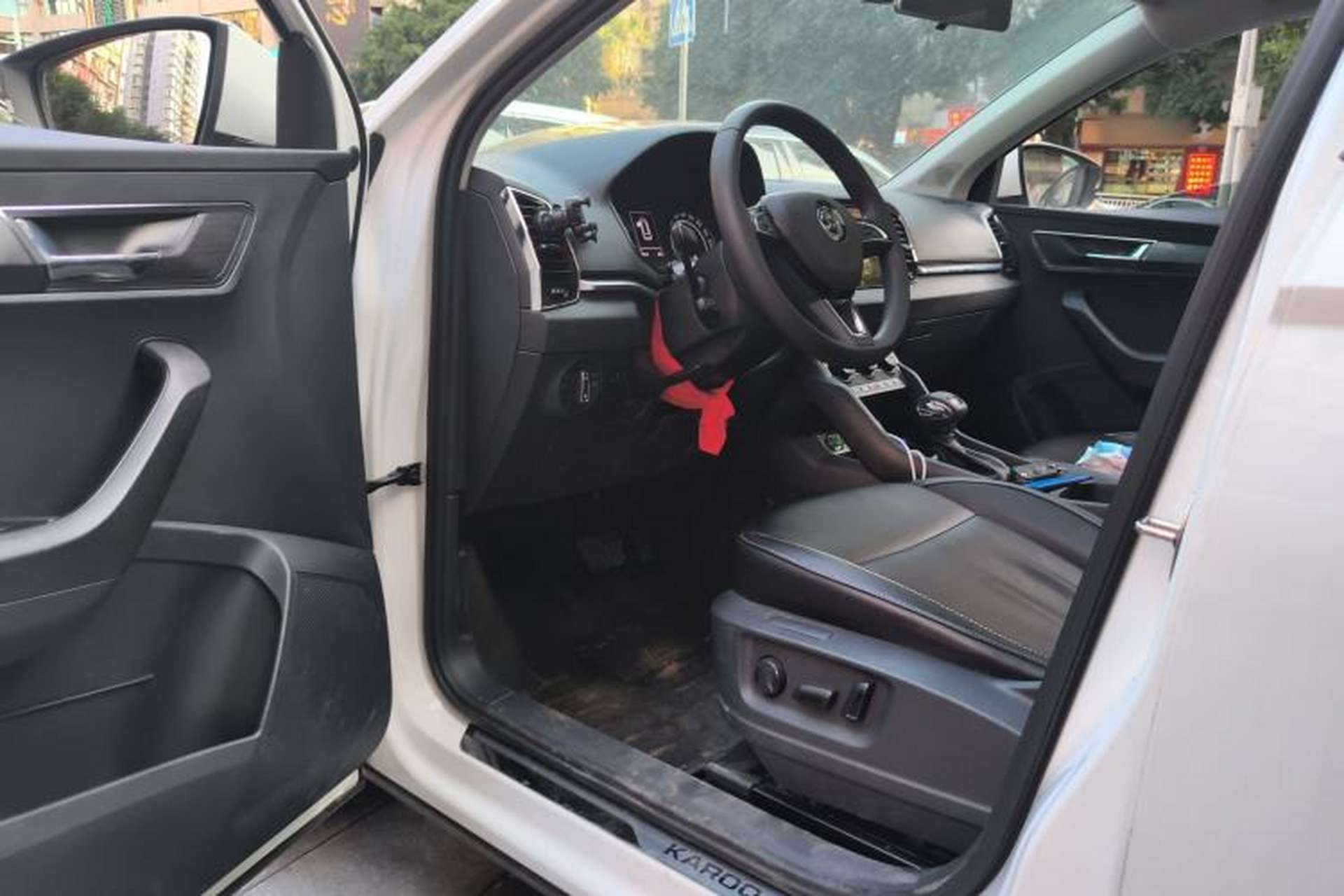 Used Skoda Karoq 2020 TSI280 Luxury Smart Edition China VI Standard Driver Seat
