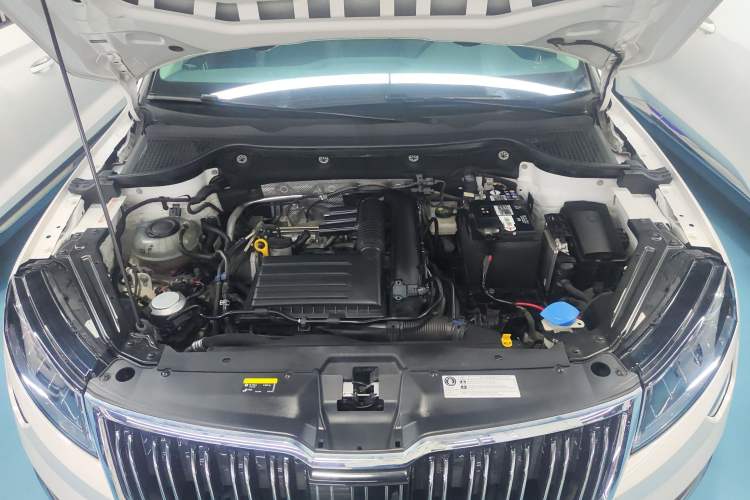 Used Skoda Karoq 2020 TSI280 Luxury Smart Edition China VI Standard Engine Bay